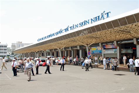 ton son nhut airport.